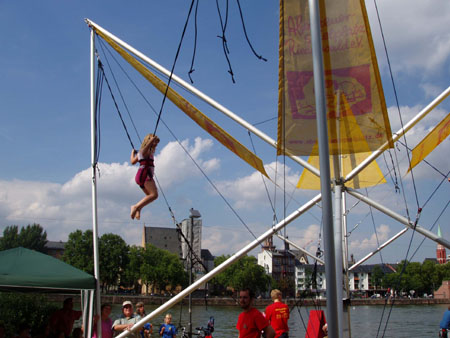 Bungee-Trampolin4