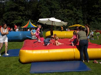 K_Kinderkulturfestival 2009_kleines Hüpfkissen